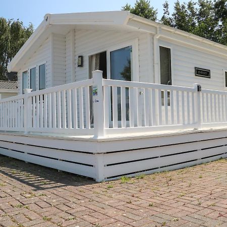 The Goodwood Lodge Chichester Exterior foto